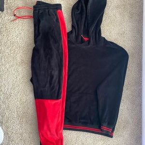 Sweat suit Top/Bottom (like new)